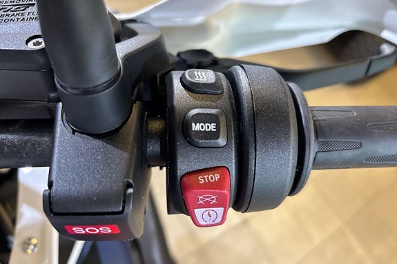 BMW Motorrad R 1250 GS Trophy/Packväskor/Akrapovic/366 mil 7 of 17