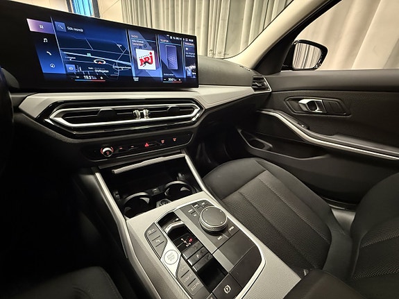 BMW 320d 10 of 13