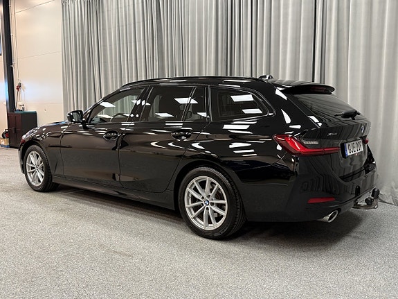 BMW 320d 3 of 13
