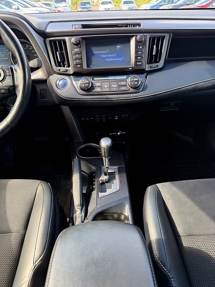 Toyota RAV4 18 of 20