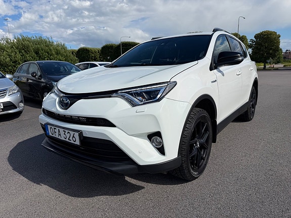 Toyota RAV4 8 of 20