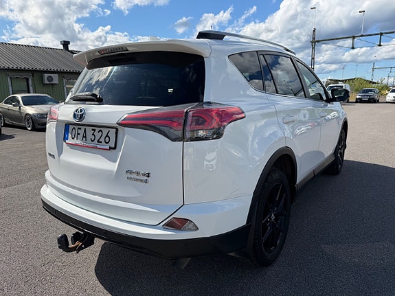Toyota RAV4 5 of 20