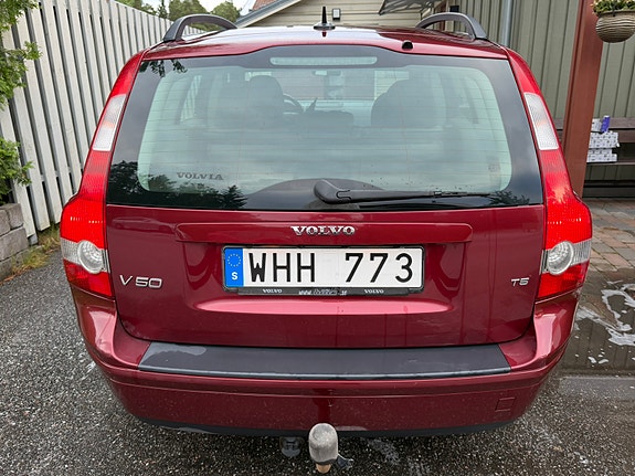 Volvo V50 3 of 5