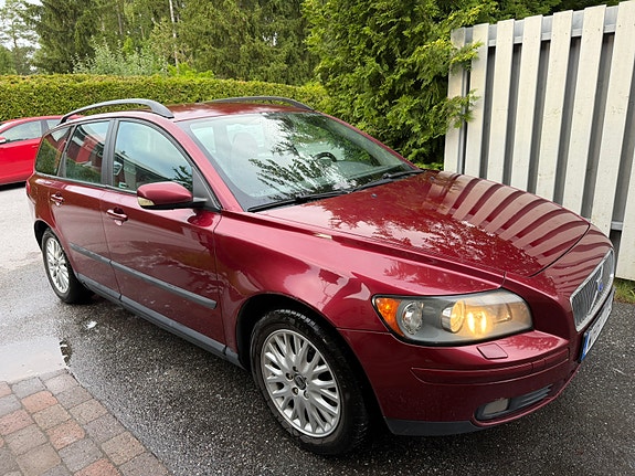 Volvo V50 4 of 5