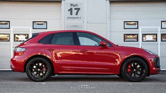 Porsche Macan GTS 4 of 5