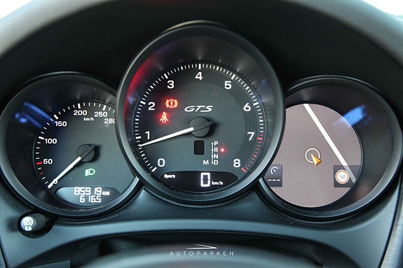 Porsche Macan GTS 12 of 25