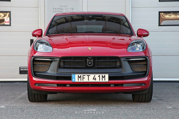 Porsche Macan GTS 3 of 5