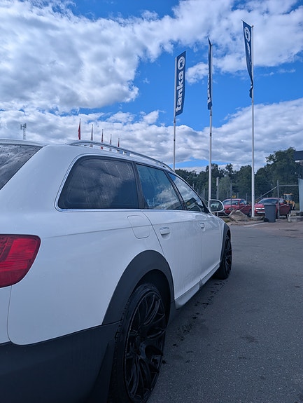 Audi A6 allroad 3 of 5