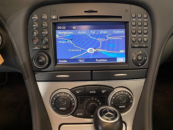 Mercedes-Benz SL350 9 of 30