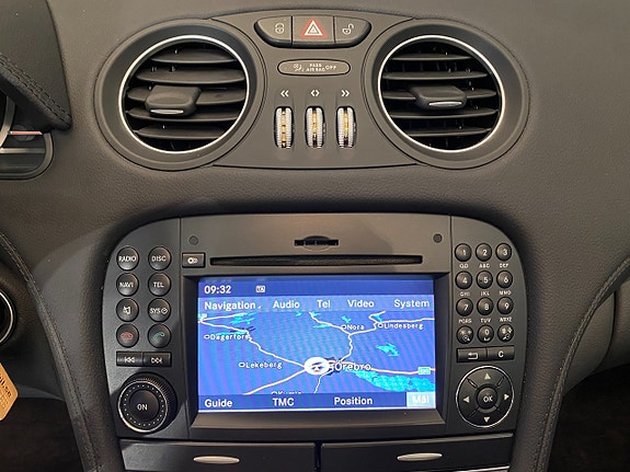 Mercedes-Benz SL350 8 of 30