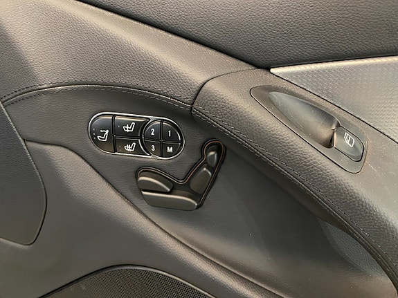 Mercedes-Benz SL350 30 of 30