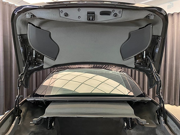 Mercedes-Benz SL350 13 of 30