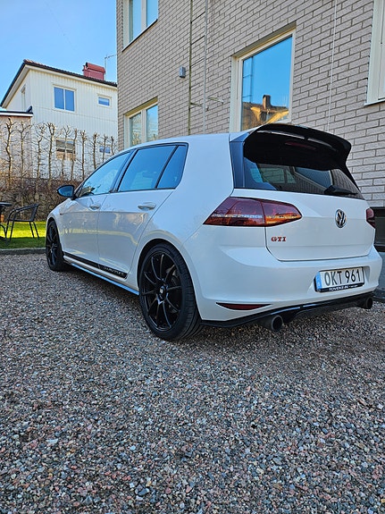 Volkswagen Golf VII 3 of 5