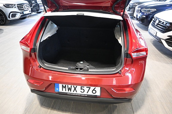 Volvo V40 15 of 29