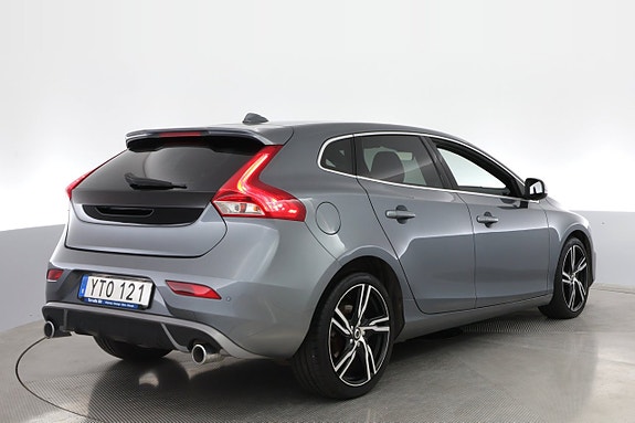 Volvo V40 7 of 21