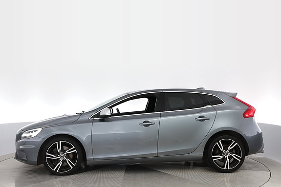 Volvo V40 6 of 21