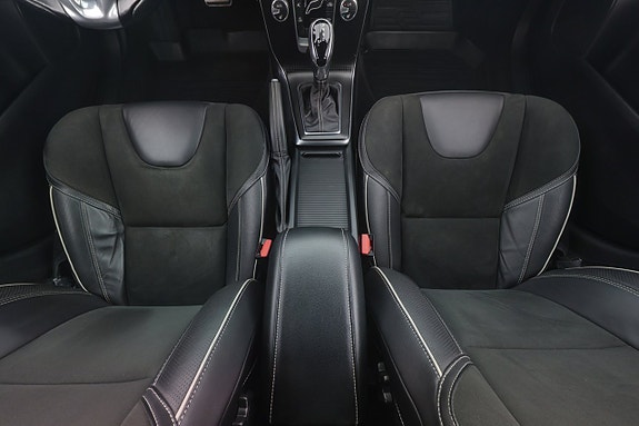 Volvo V40 14 of 21