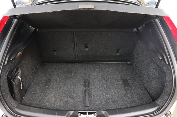 Volvo V40 20 of 21