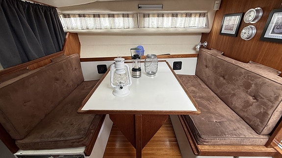 Forbina 9000 Flybridge med en påkostad utrustningslista 24 of 24