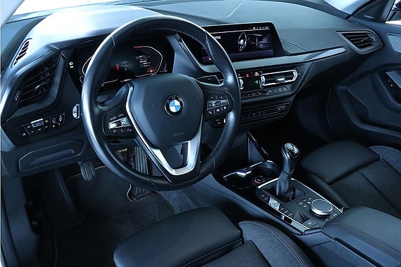 BMW 218 6 of 16