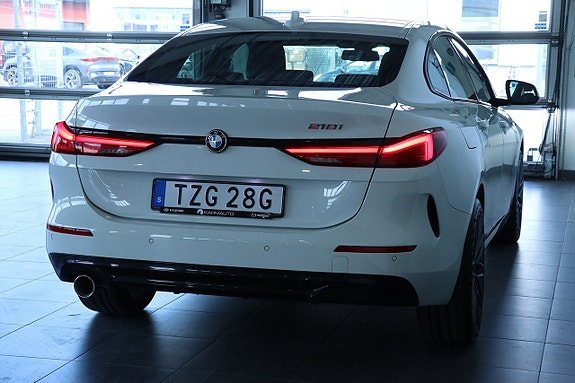BMW 218 3 of 15