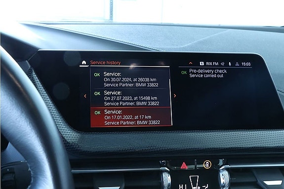 BMW 218 13 of 16