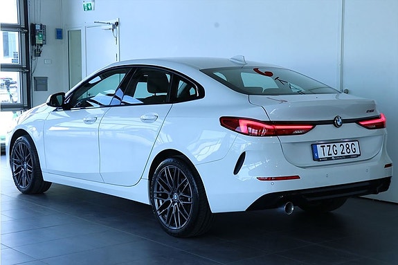 BMW 218 2 of 16