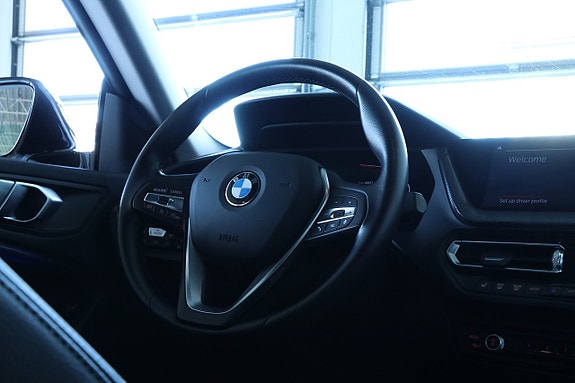 BMW 218 12 of 15