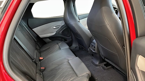 Ford Explorer 5 of 5