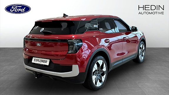 Ford Explorer 2 of 5