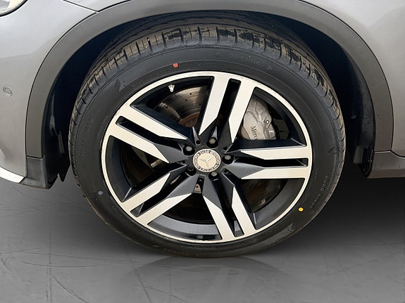 Mercedes-Benz GLC220 d 26 of 29