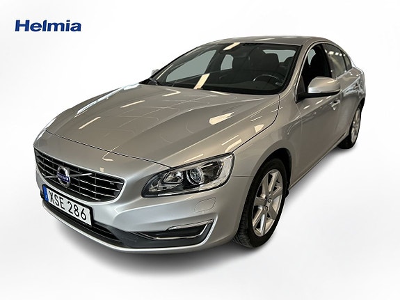 Volvo S60 2 of 5