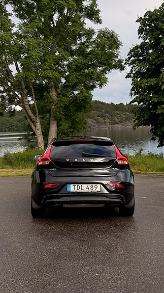 Volvo V40 3 of 10