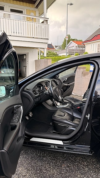 Volvo V40 8 of 10