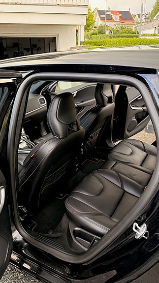 Volvo V40 9 of 10