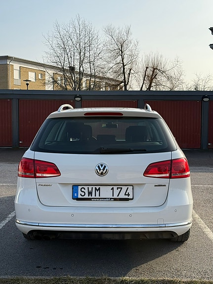 Volkswagen Passat 3 of 6