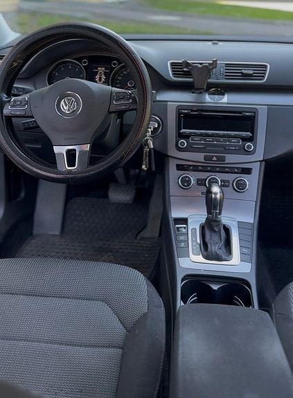 Volkswagen Passat 5 of 6