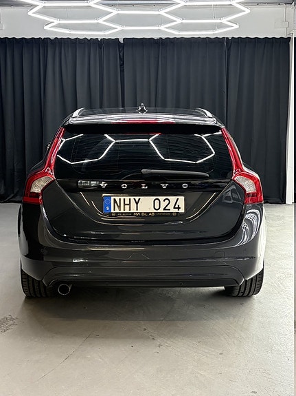 Volvo V60 9 of 13