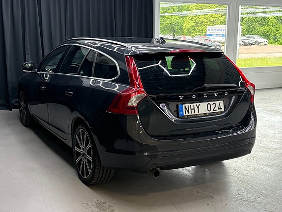 Volvo V60 3 of 5