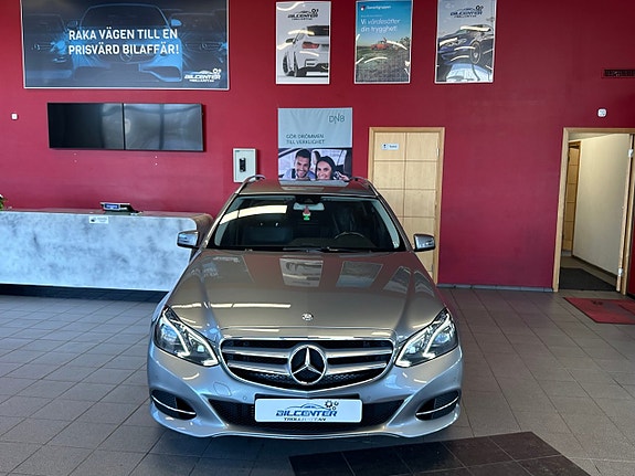 Mercedes-Benz E220 3 of 13
