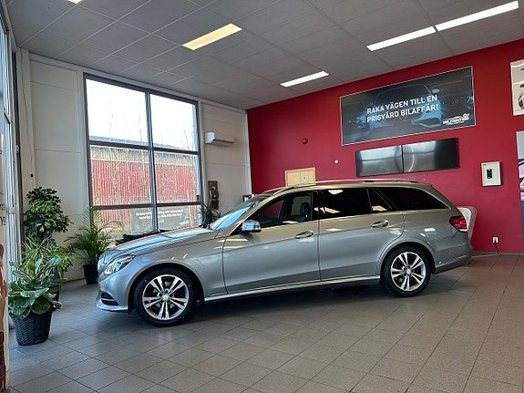 Mercedes-Benz E220 4 of 13