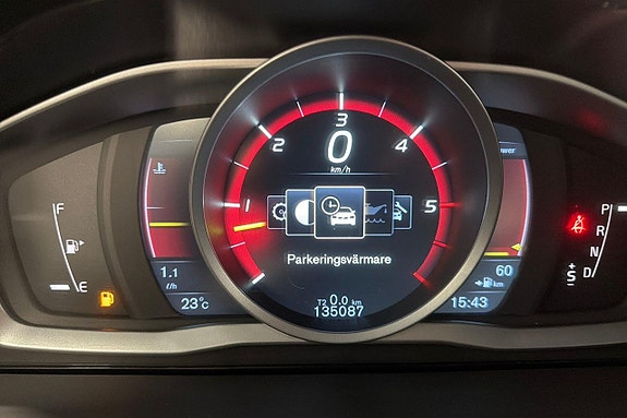 Volvo XC70 16 of 29