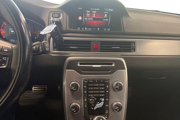 Volvo XC70 17 of 29