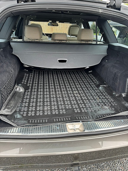Mercedes-Benz E350 8 of 8