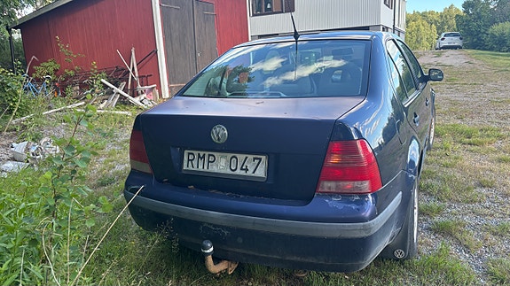 Volkswagen Bora 3 of 5
