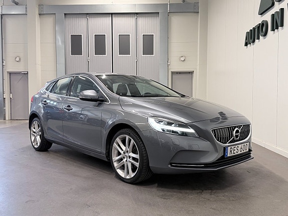 Volvo V40 16 of 18