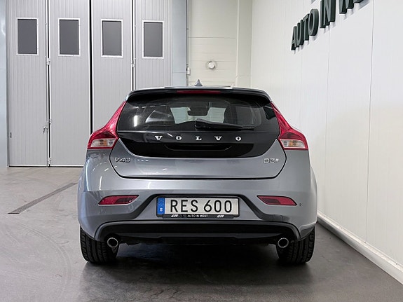 Volvo V40 17 of 18