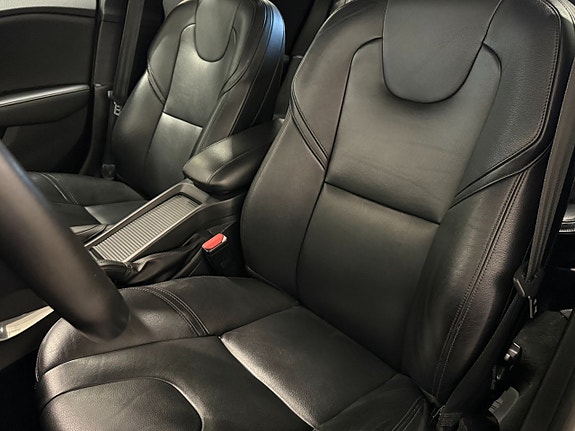Volvo V40 8 of 18