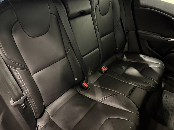 Volvo V40 10 of 18