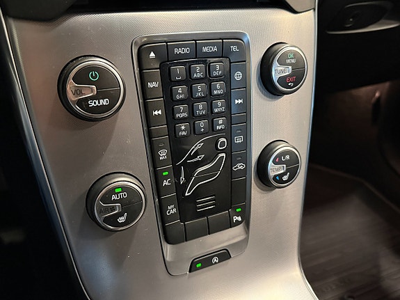 Volvo V40 13 of 18